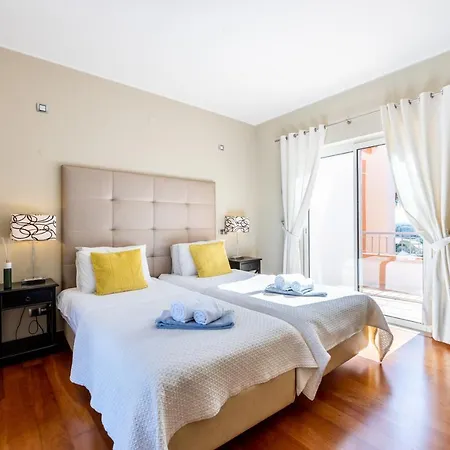 Holiday home Small House Estombar