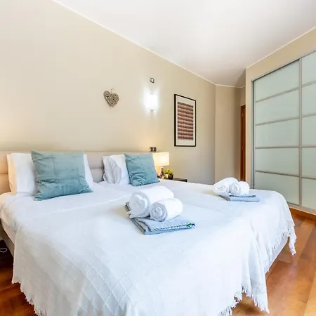 Small House Holiday home Estombar